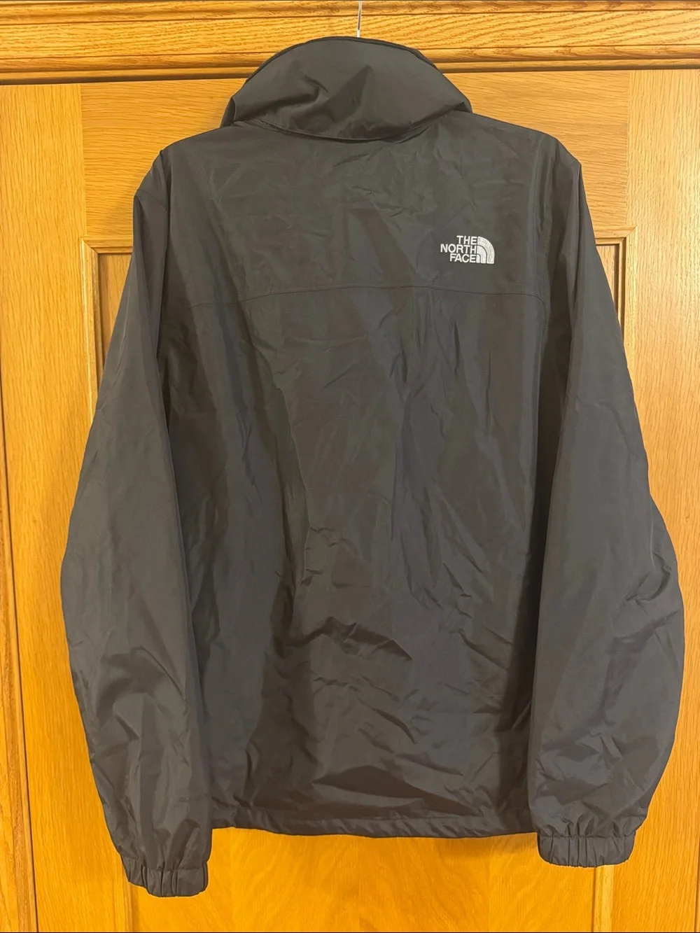 The North Face Resolve 2 Jacket Black Men’s Medium DryVent Waterproof Hooded